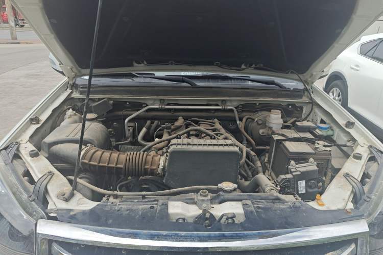 Used Great Wall Wingle 5 2020 2.4L Gasoline Two-Wheel Drive Value Edition Big Double Cab China VI Standard 4K22D4M Engine Bay