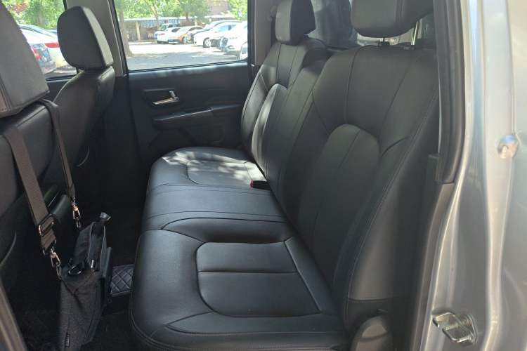 Used Great Wall Wingle 5 2020 2.0T Diesel 4x4 Elite Version Big Double Cab China VI Emission Standard GW4D20M Left Rear Seat