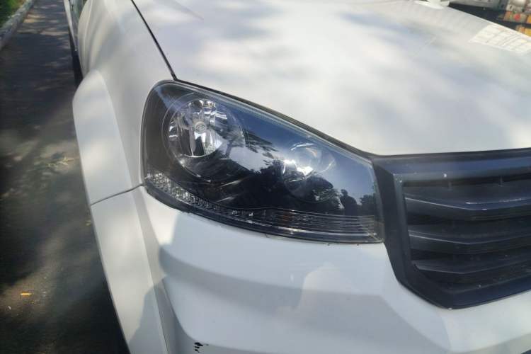 Used Great Wall Wingle 5 2020 2.4L Gasoline 4x4 Elite Version Big Double Cab China VI Emission Standard 4K22D4M Right Front Headlight