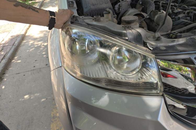 Used Great Wall Wingle 5 2020 2.0T Diesel 4x4 Elite Version Big Double Cab China VI Emission Standard GW4D20M Right Front Headlight