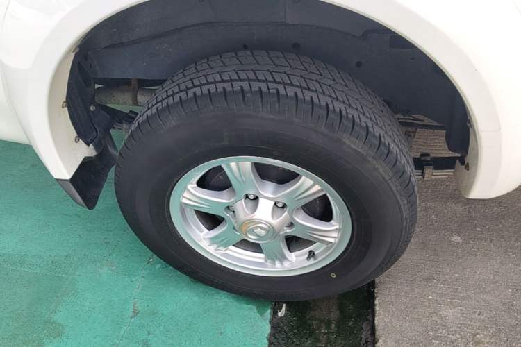 Used Great Wall Wingle 5 2020 2.0T Diesel Two-Wheel-Drive Elite Version Big Double Cab China VI Standard GW4D20M Right Rear Wheel Hub