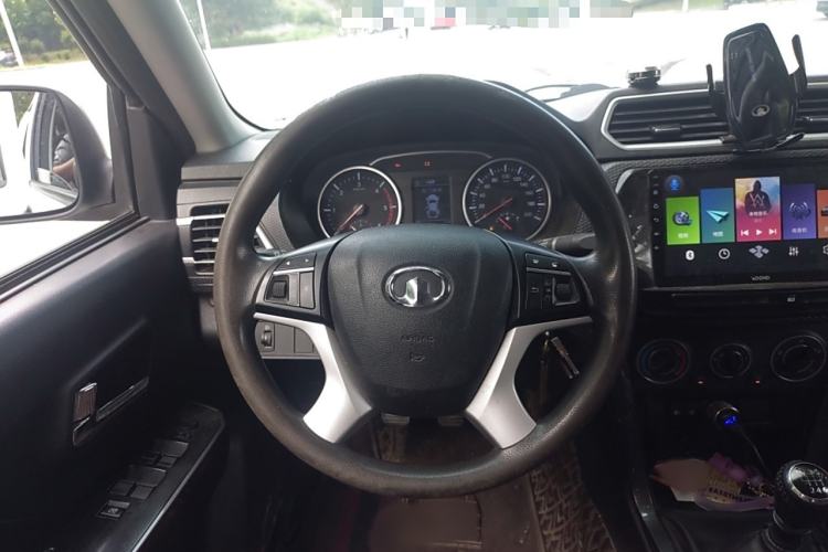 Used Great Wall Wingle 5 2020 2.0T Diesel Two-Wheel-Drive Elite Version Big Double Cab China VI Standard GW4D20M Steering Wheel