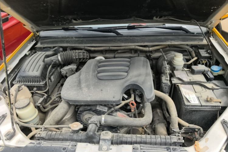 Used Great Wall Wingle 5 2020 2.0T Diesel Two-Wheel-Drive Elite Version Big Double Cab China VI Standard GW4D20M Engine Bay
