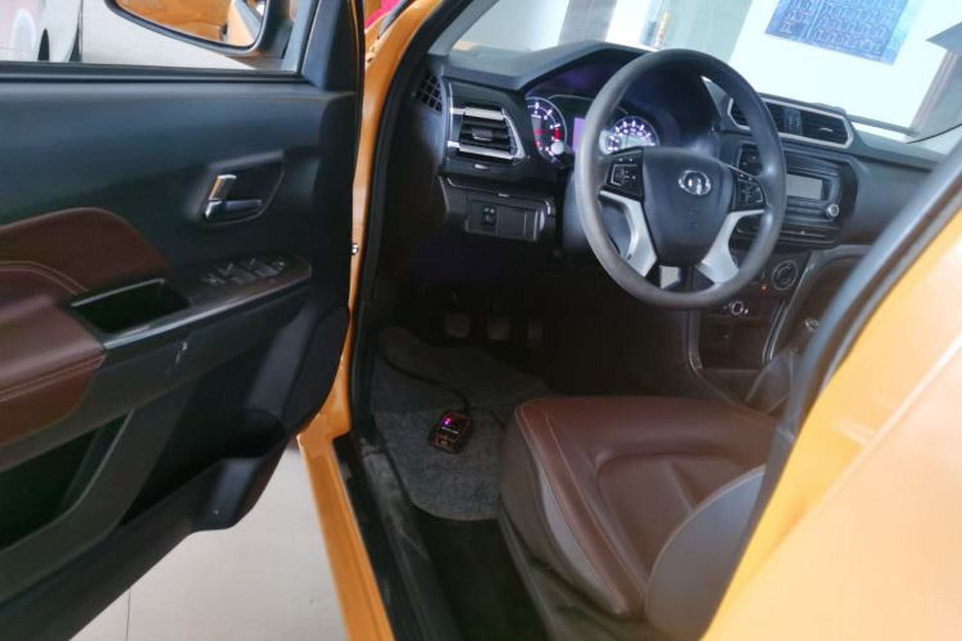 Used Great Wall Wingle 5 2020 2.4L Gasoline Two-Wheel Drive Value Edition Big Double Cab China VI Standard 4K22D4M Interior 3