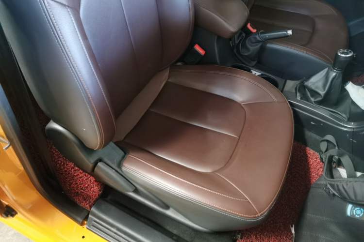 Used Great Wall Wingle 5 2020 2.4L Gasoline Two-Wheel Drive Value Edition Big Double Cab China VI Standard 4K22D4M Right Front Seat