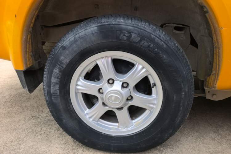 Used Great Wall Wingle 5 2020 2.0T Diesel Two-Wheel-Drive Elite Version Big Double Cab China VI Standard GW4D20M Right Rear Wheel Hub