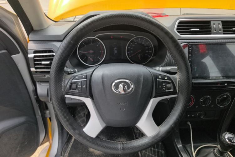 Used Great Wall Wingle 5 2020 2.0T Diesel Two-Wheel-Drive Elite Version Big Double Cab China VI Standard GW4D20M Steering Wheel
