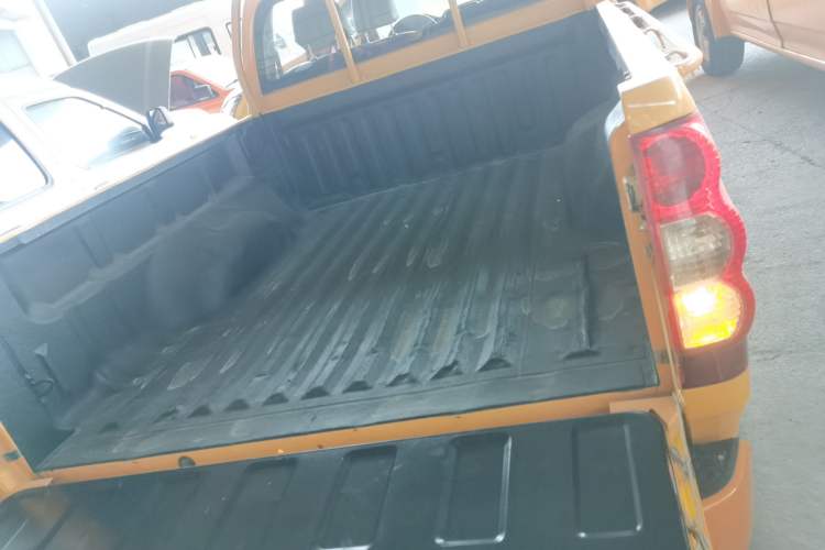 Used Great Wall Wingle 5 2020 2.4L Gasoline Two-Wheel Drive Value Edition Big Double Cab China VI Standard 4K22D4M Trunk
