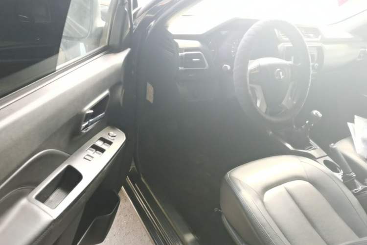 Used Great Wall Wingle 5 2021 2.0T Diesel Two-Wheel Drive Elite Version Big Double Cab China VI Standard GW4D20M Driver Seat