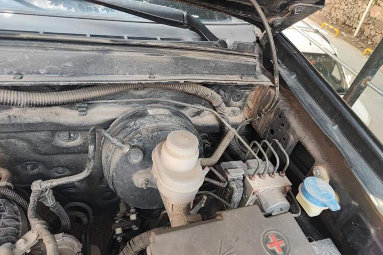 Used Great Wall Wingle 5 2021 1.5T Two-Wheel-Drive "Dry Meal" Elite Version with 1680mm Cargo Bed GW4G15K Engine Bay Left
