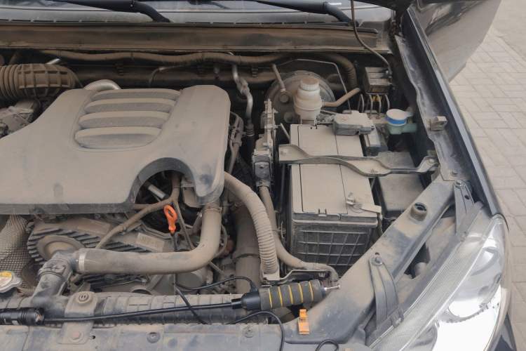 Used Great Wall Wingle 5 2021 2.0T Diesel Two-Wheel Drive Elite Version Big Double Cab China VI Standard GW4D20M Engine Bay Left