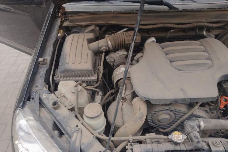 Used Great Wall Wingle 5 2021 2.0T Diesel Two-Wheel Drive Elite Version Big Double Cab China VI Standard GW4D20M Engine Bay Right
