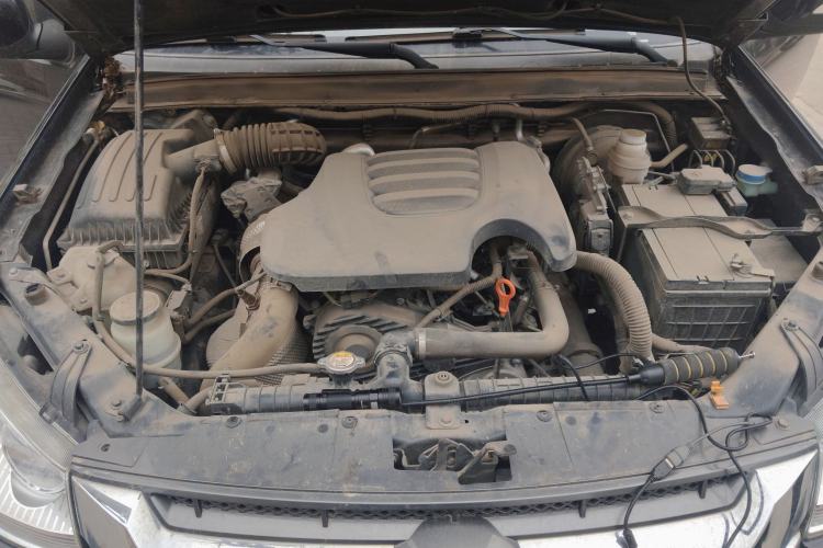 Used Great Wall Wingle 5 2021 2.0T Diesel Two-Wheel Drive Elite Version Big Double Cab China VI Standard GW4D20M Engine Bay