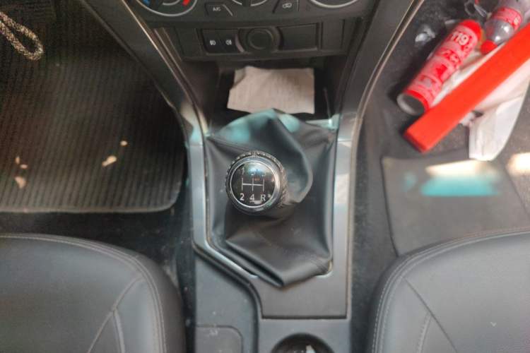 Used Great Wall Wingle 5 2021 1.5T Two-Wheel-Drive "Dry Meal" Elite Version with 1680mm Cargo Bed GW4G15K Gear Lever
