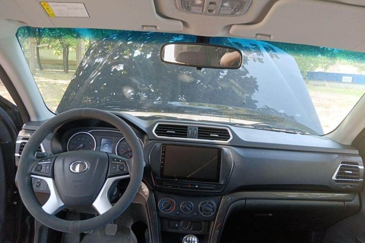 Used Great Wall Wingle 5 2021 1.5T Two-Wheel Drive "Dry Meal" Edition Value Model with a 1680mm Cargo Bed Equipped with GW4G15K Engine Interior 1