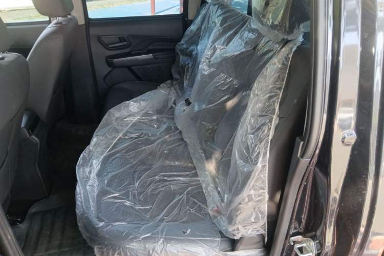 Used Great Wall Wingle 5 2021 1.5T Two-Wheel Drive "Dry Meal" Edition Value Model with a 1680mm Cargo Bed Equipped with GW4G15K Engine Interior 5