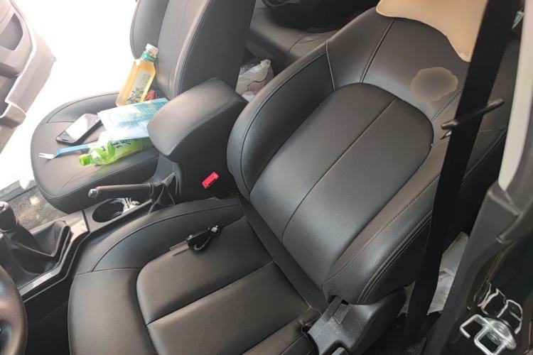 Used Great Wall Wingle 5 2021 1.5T Two-Wheel-Drive "Dry Meal" Elite Version with 1680mm Cargo Bed GW4G15K Left Front Seat