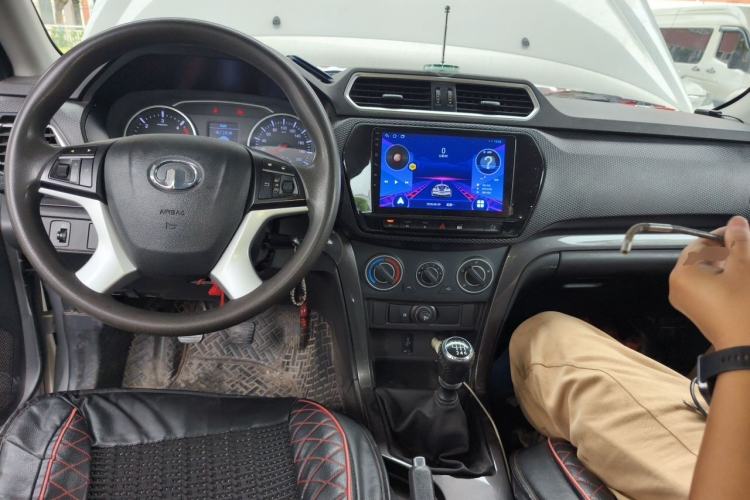 Used Great Wall Wingle 5 2021 2.0T Diesel 4x4 Ultra-Value Big Double-Cab China VI GW4D20M Center Console