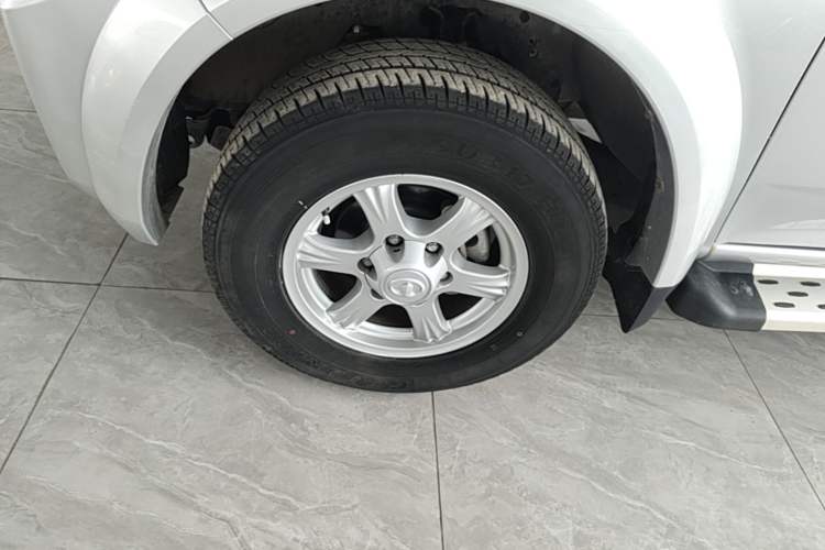 Used Great Wall Wingle 5 2021 2.0T Diesel Two-Wheel Drive Elite Version Big Double Cab China VI Standard GW4D20M Left Front Wheel Hub
