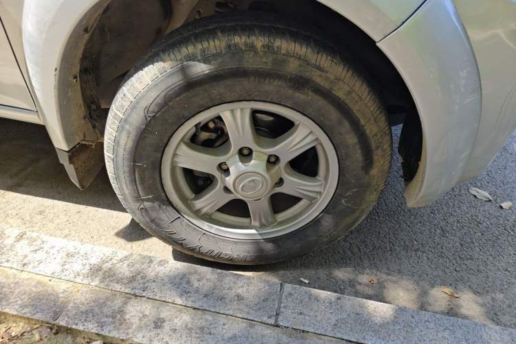 Used Great Wall Wingle 5 2021 2.0T Diesel 4x4 Elite Version Big Double Cab China VI Standard GW4D20M Right Front Wheel Hub