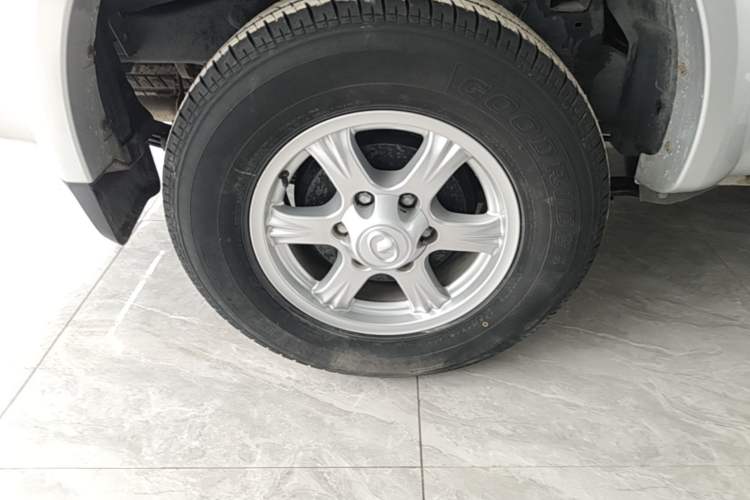 Used Great Wall Wingle 5 2021 2.0T Diesel Two-Wheel Drive Elite Version Big Double Cab China VI Standard GW4D20M Right Rear Wheel Hub
