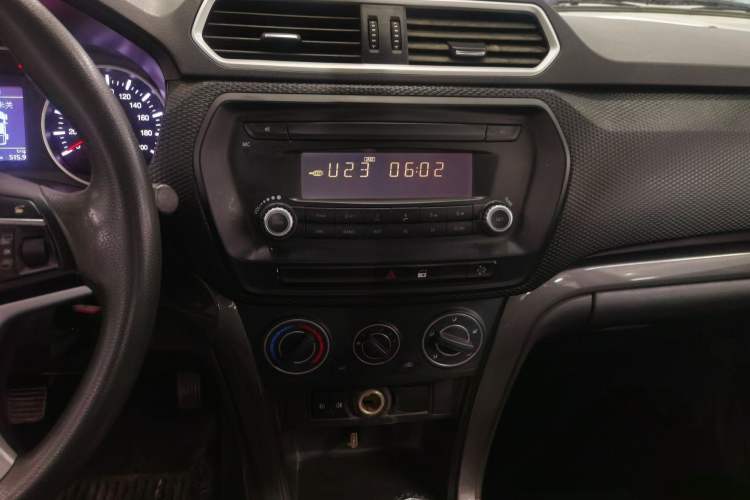Used Great Wall Wingle 5 2021 2.0T Diesel Two-Wheel Drive Elite Version Big Double Cab China VI Standard GW4D20M Audio And AC Panel