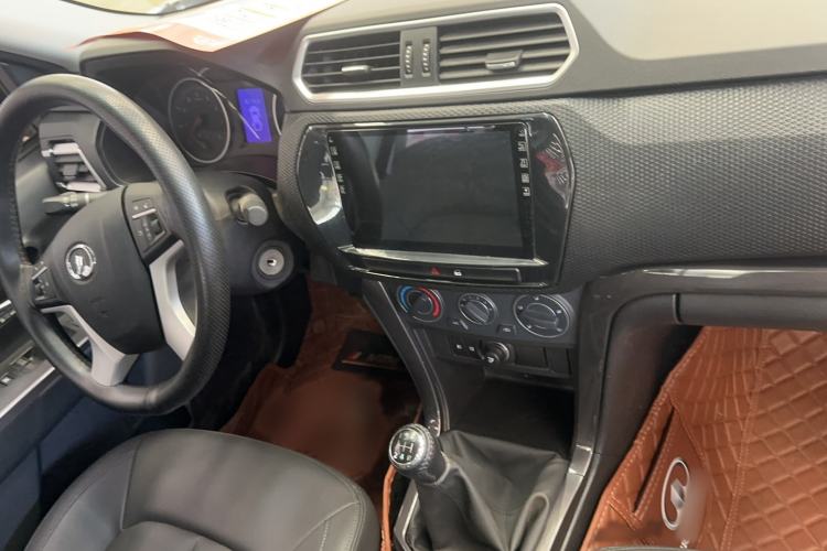 Used Great Wall Wingle 5 2021 2.4L Gasoline Two-Wheel-Drive Progressive Version Big Double Cab China VI Emission Standard 4K22D4M Audio And AC Panel