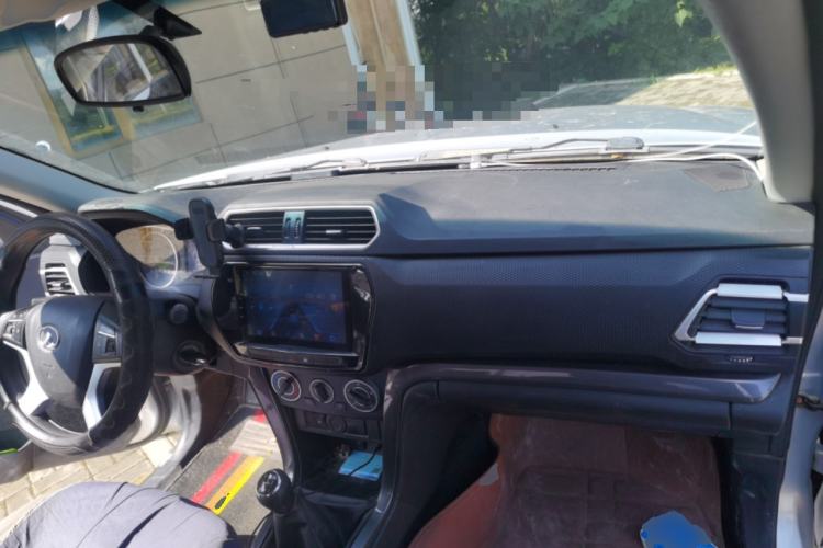 Used Great Wall Wingle 5 2021 1.5T Two-Wheel Drive "Dry Meal" Value Edition with an Extra-Long 1820mm Cargo Bed Equipped with GW4G15K Engine Center Console