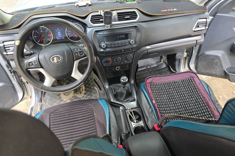 Used Great Wall Wingle 5 2021 2.0T Diesel Two-Wheel Drive Ultra-Value Big Double-Cab China VI GW4D20M Center Console