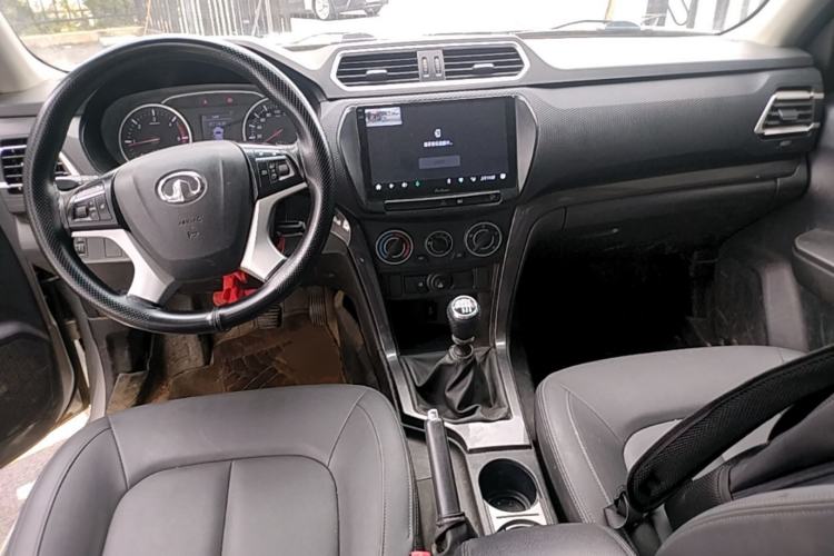 Used Great Wall Wingle 5 2021 2.0T Diesel Two-Wheel Drive Ultra-Value Big Double-Cab China VI GW4D20M Center Console