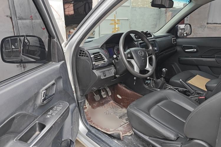 Used Great Wall Wingle 5 2021 2.0T Diesel 4x4 Elite Edition Flatbed Cargo Box China VI Standard GW4D20M Driver Seat
