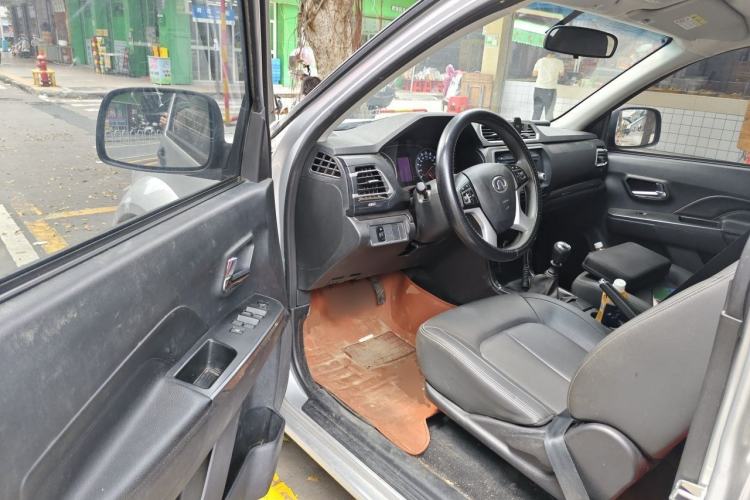 Used Great Wall Wingle 5 2021 2.0T Diesel Two-Wheel Drive Elite Version with Long Cargo Bed China VI Emission Standard GW4D20M Driver Seat
