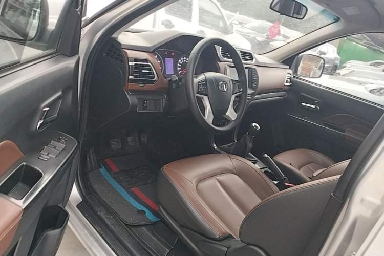 Used Great Wall Wingle 5 2021 2.4L Gasoline 4x4 Elite Version Big Double Cab China VI Emission Standard 4K22D4M Driver Seat