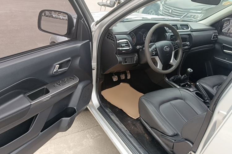 Used Great Wall Wingle 5 2021 2.4L Gasoline Two-Wheel-Drive Progressive Version Big Double Cab China VI Emission Standard 4K22D4M Driver Seat