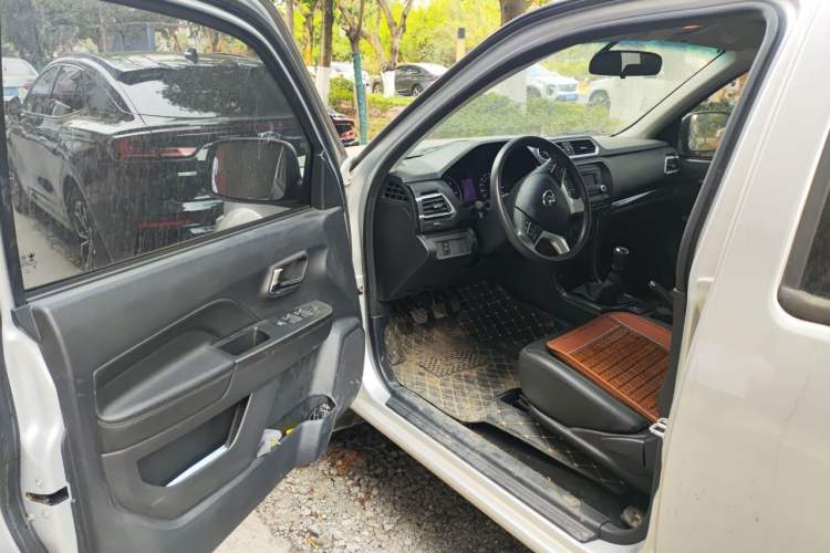 Used Great Wall Wingle 5 2021 2.0T Diesel Two-Wheel Drive Elite Version Big Double Cab China VI Standard GW4D20M Driver Seat