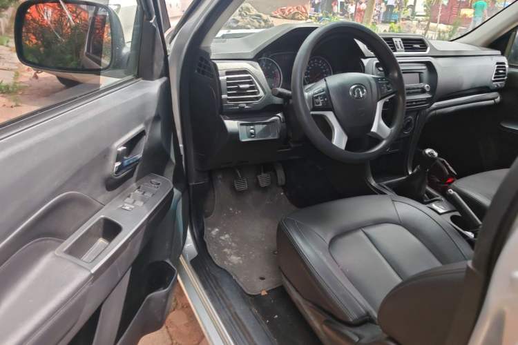 Used Great Wall Wingle 5 2021 2.4L Gasoline Two-Wheel-Drive Progressive Version Big Double Cab China VI Emission Standard 4K22D4M Driver Seat