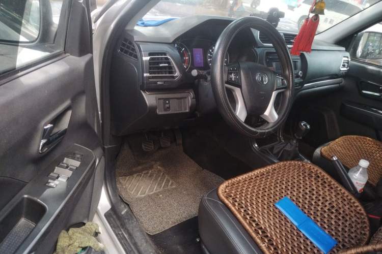 Used Great Wall Wingle 5 2021 2.0T Diesel Two-Wheel Drive Elite Version with Long Cargo Bed China VI Emission Standard GW4D20M Driver Seat