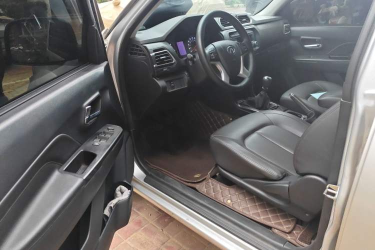Used Great Wall Wingle 5 2021 2.0T Diesel Two-Wheel Drive Ultra-Value Big Double-Cab China VI GW4D20M Driver Seat