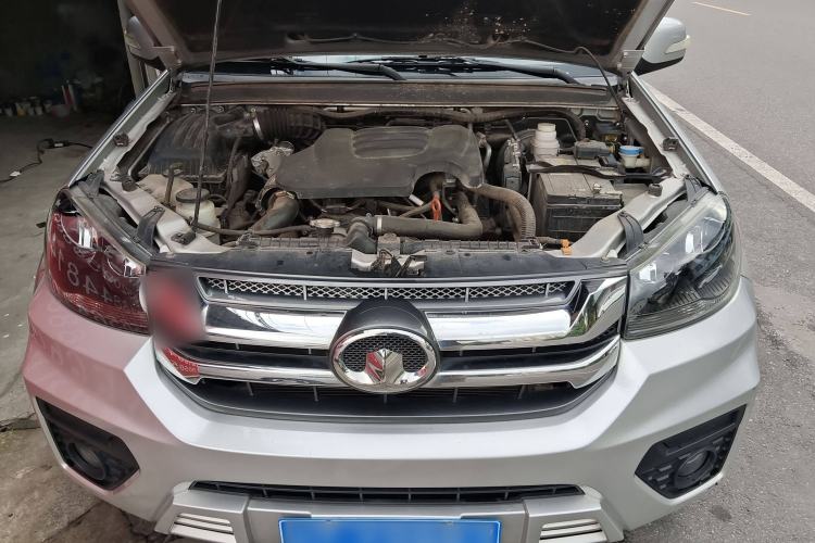 Used Great Wall Wingle 5 2021 2.0T Diesel Two-Wheel Drive Elite Version with Long Cargo Bed China VI Emission Standard GW4D20M Engine Bay