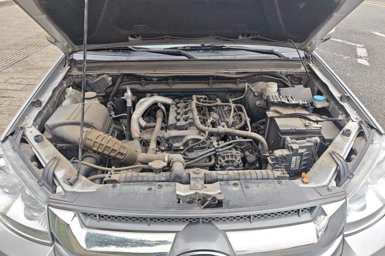 Used Great Wall Wingle 5 2021 1.5T Two-Wheel Drive "Dry Meal" Value Edition with an Extra-Long 1820mm Cargo Bed Equipped with GW4G15K Engine Engine Bay