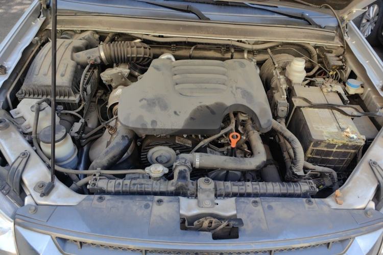 Used Great Wall Wingle 5 2021 2.0T Diesel Two-Wheel Drive Elite Version Big Double Cab China VI Standard GW4D20M Engine Bay