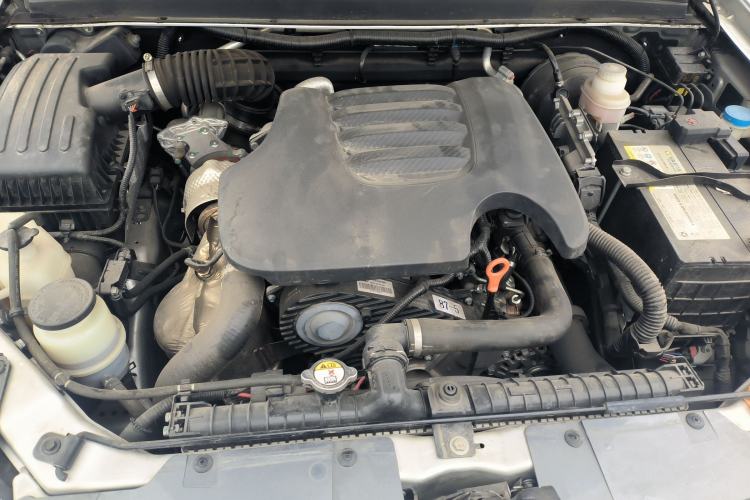 Used Great Wall Wingle 5 2021 2.0T Diesel Two-Wheel Drive Elite Version Big Double Cab China VI Standard GW4D20M Engine Bay