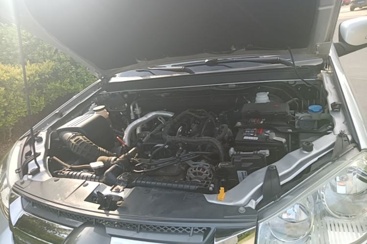 Used Great Wall Wingle 5 2021 1.5T Two-Wheel Drive "Dry Meal" Value Edition with an Extra-Long 1820mm Cargo Bed Equipped with GW4G15K Engine Engine Bay