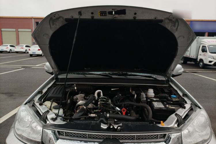 Used Great Wall Wingle 5 2021 2.0T Diesel Two-Wheel Drive Ultra-Value Big Double-Cab China VI GW4D20M Engine Bay