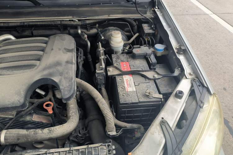 Used Great Wall Wingle 5 2021 2.0T Diesel Two-Wheel Drive Elite Version Big Double Cab China VI Standard GW4D20M Engine Bay Left