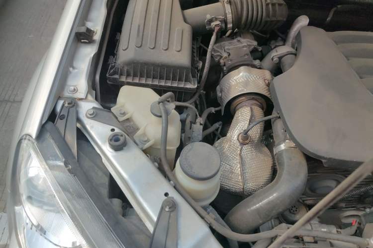 Used Great Wall Wingle 5 2021 2.0T Diesel Two-Wheel Drive Elite Version Big Double Cab China VI Standard GW4D20M Engine Bay Right