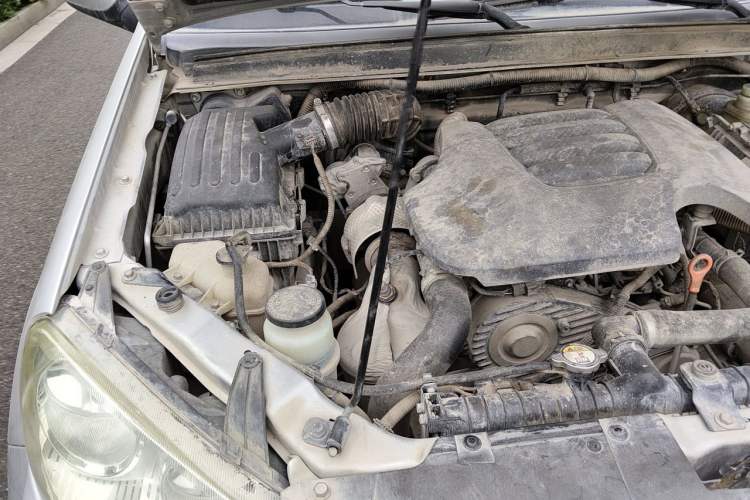 Used Great Wall Wingle 5 2021 2.0T Diesel Two-Wheel Drive Elite Version Big Double Cab China VI Standard GW4D20M Engine Bay Right