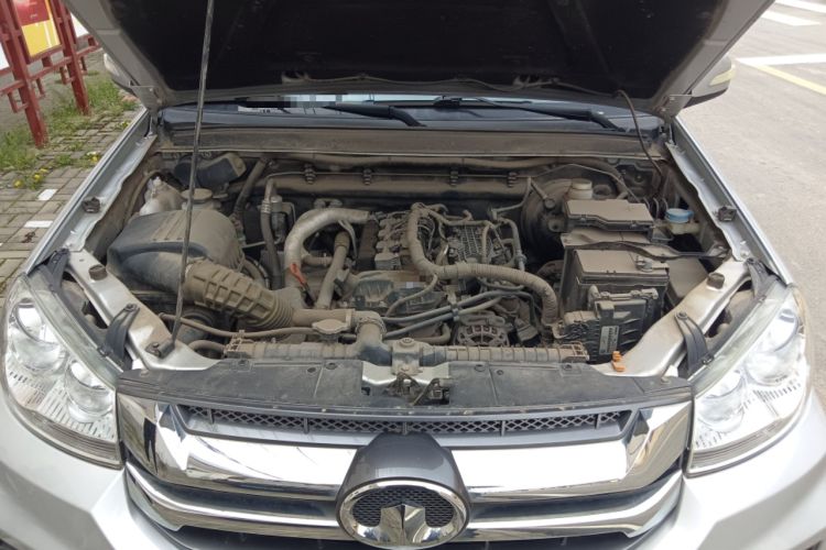 Used Great Wall Wingle 5 2021 1.5T Two-Wheel Drive "Dry Meal" Edition Value Model with a 1680mm Cargo Bed Equipped with GW4G15K Engine Engine Bay