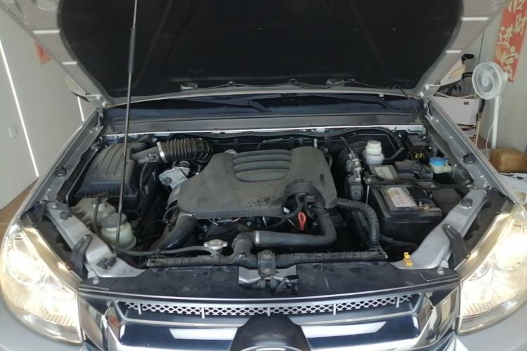 Used Great Wall Wingle 5 2021 2.0T Diesel Two-Wheel Drive Elite Version Big Double Cab China VI Standard GW4D20M Engine Bay
