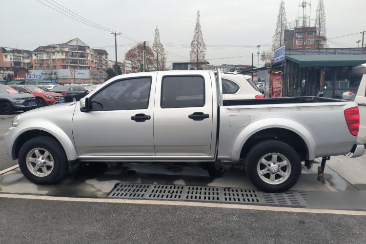 Used Great Wall Wingle 5 2021 2.0T Diesel Two-Wheel Drive Elite Version Big Double Cab China VI Standard GW4D20M Exterior 3